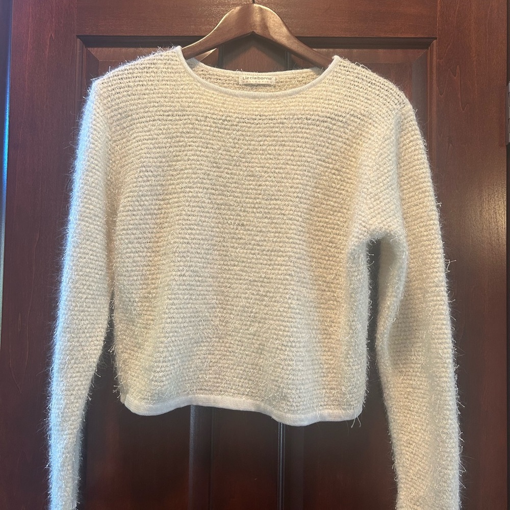 Liz Claiborne Cream Textured Sweater size S?